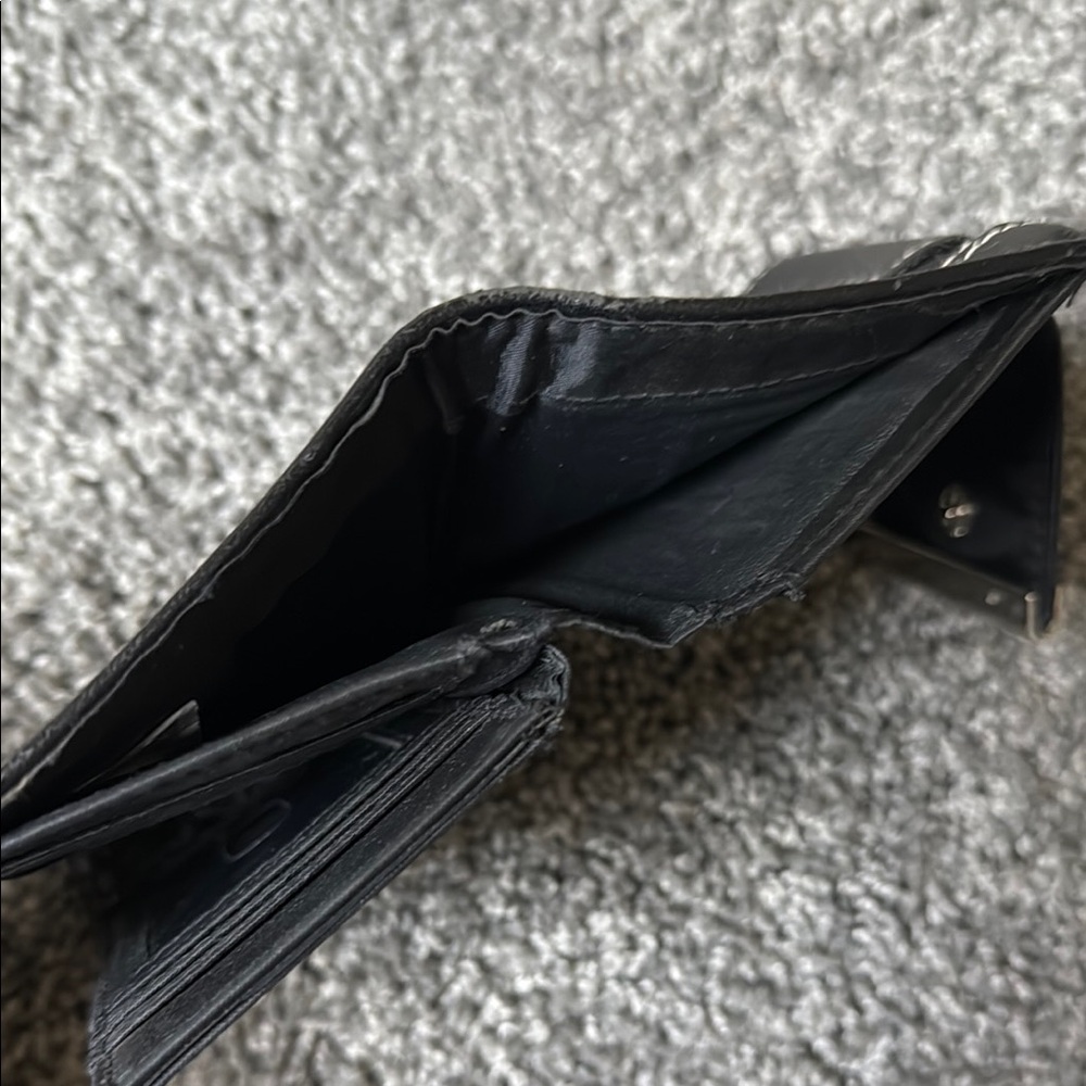 Black Wallet - Picture 8 of 9